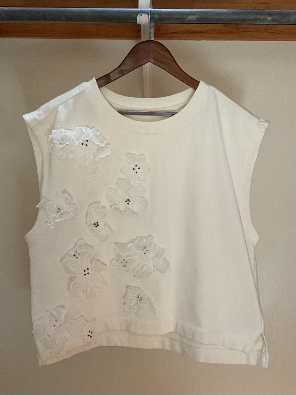 Anthropologie Cream Sleeveless Floral Appliqué Tank